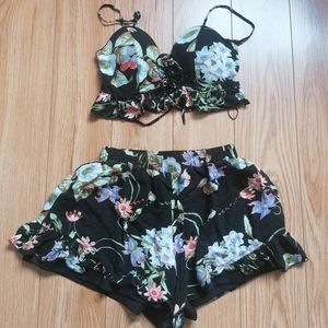 L'artiste by Amy floral Co-ord in size S